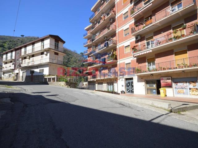 Locale in vendita di 110 m² in Via Giuseppe Rizzo, 38
