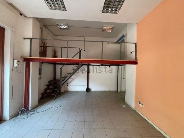Locale in vendita di 110 m² in Via Giacomo Brodolini