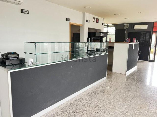 Locale in vendita di 110 m² in Via degli Oliveti