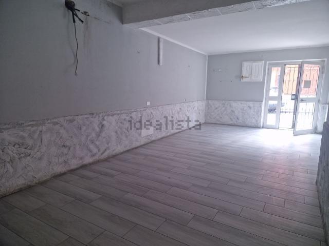 Locale in vendita di 110 m² in Via Logudoro