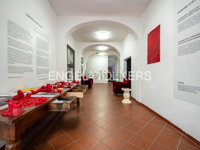 Locale in vendita di 110 m² in Via Sant&apos Egidio