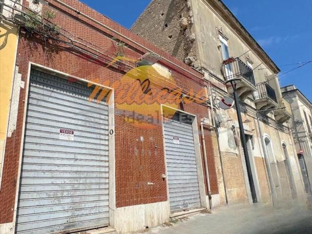 Locale in vendita di 110 m² in Via Piave