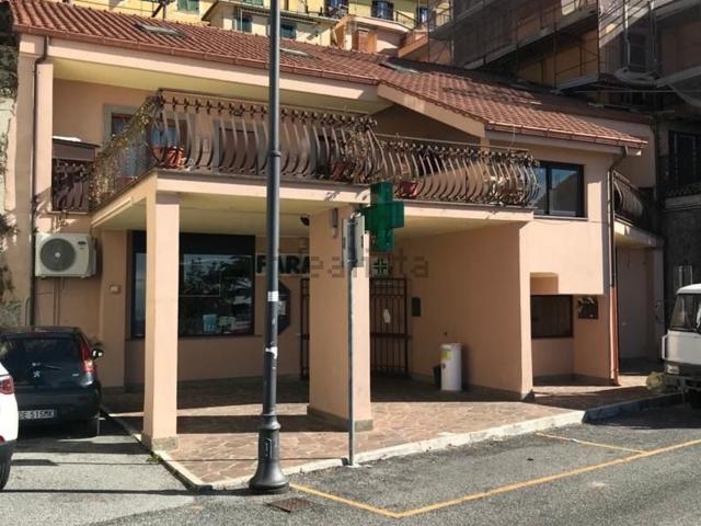 Locale in vendita di 110 m² in Via Roma