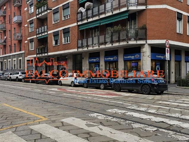 Locale in vendita di 110 m² in Via Rubens, 14