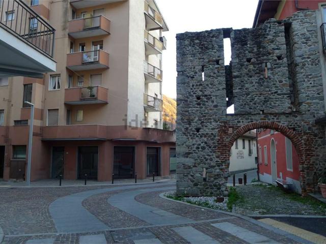 Locale in vendita di 110 m² in Via Tito Speri, 19