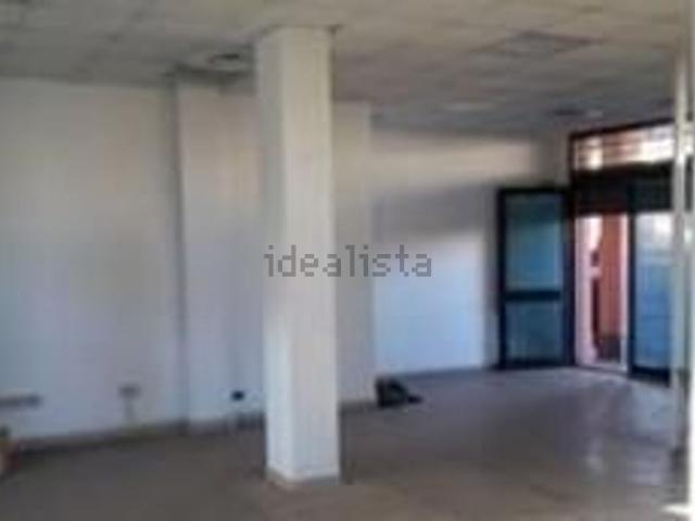 Locale in vendita di 110 m² in Via Vittorio Gavi, 23