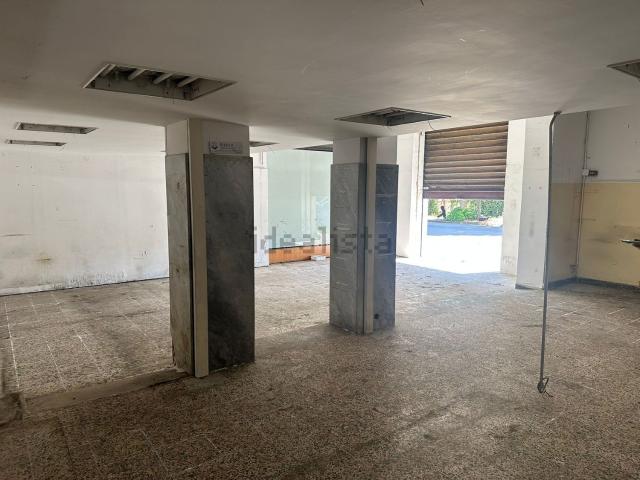 Locale in vendita di 110 m² in Viale della Repubblica, 209