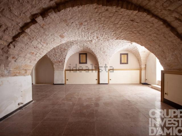 Locale in vendita di 110 m² in Vico Remo
