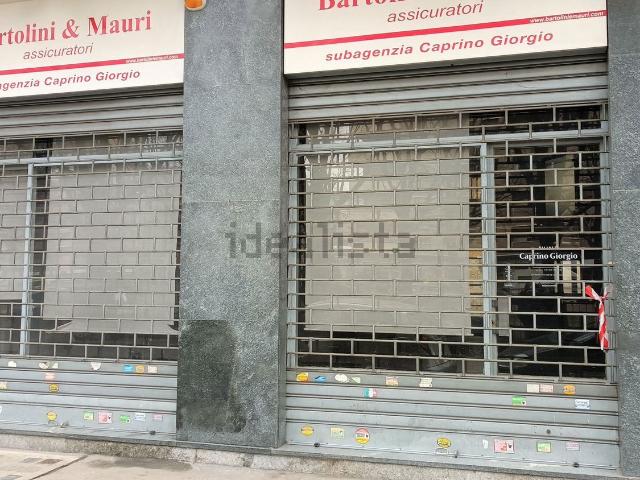 Locale in vendita di 110 m² in Corso Taranto, 1
