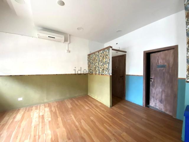 Locale in vendita di 110 m² in Corso Antonio Gramsci