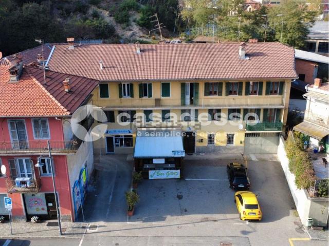 Locale in vendita di 110 m² in Frazione PONZONE, 150