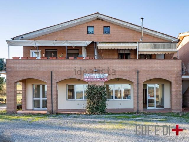 Locale in vendita di 110 m² in Località Ponte Feccia