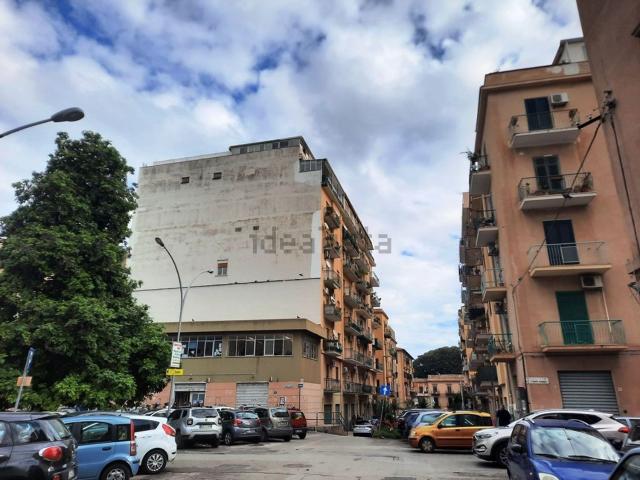 Locale in vendita di 111 m² in Vicolo L. di Bartolomeo, 3