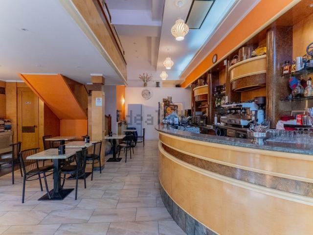Locale in vendita di 111 m² in Piazzale Paolo Gorini, 2