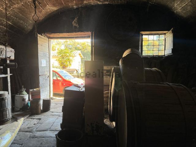 Locale in vendita di 112 m² in Via Cardinal de Gambara, 71