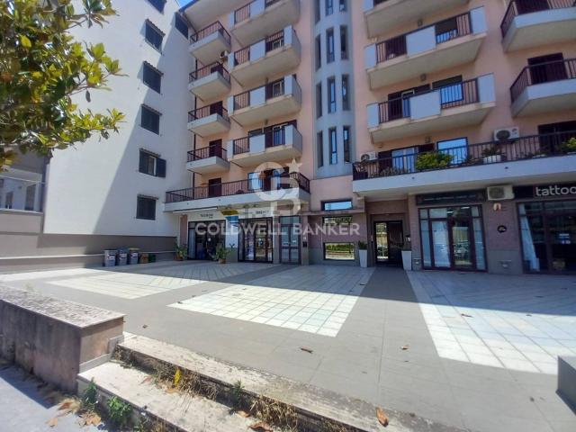 Locale in vendita di 112 m² in Via Giuseppe di Vittorio, 57