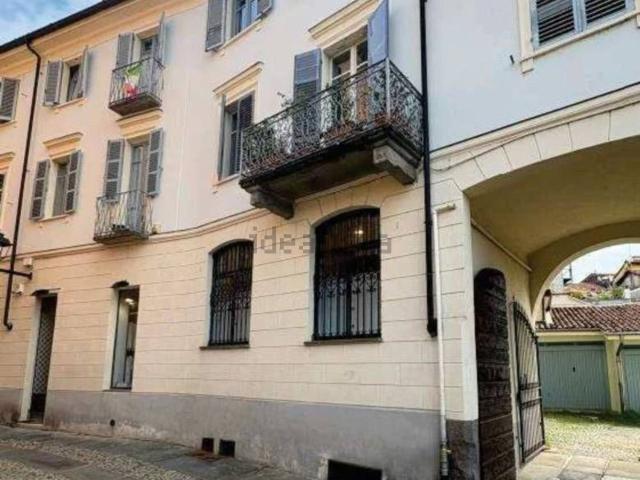 Locale in vendita di 112 m² in Via San Filippo, 3