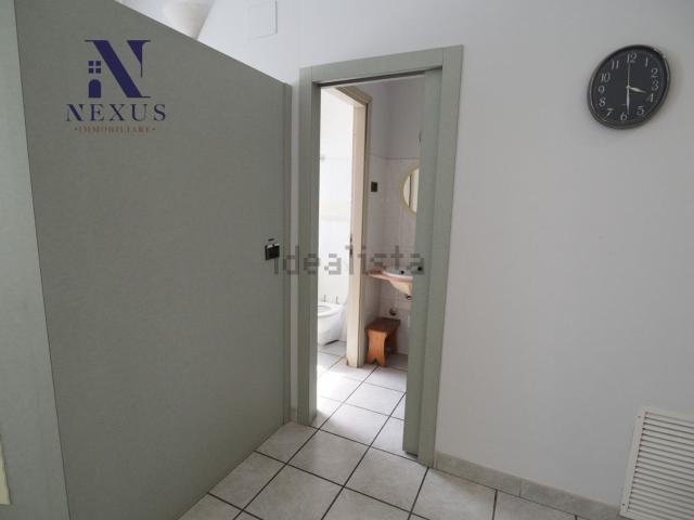 Locale in vendita di 112 m² in Via San Lazzaro, 17