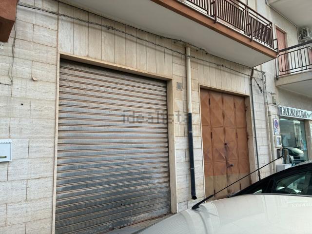 Locale in vendita di 112 m² in Via San Paolo della Croce, 51
