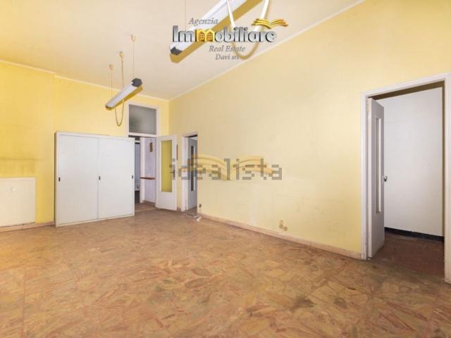 Locale in vendita di 112 m² in Viale Vicenza, 12