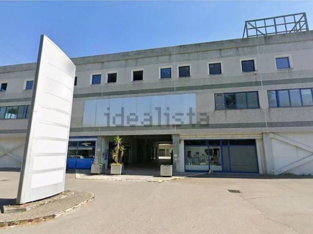 Locale in vendita di 113 m² in Via Aldo Bartocci, 12