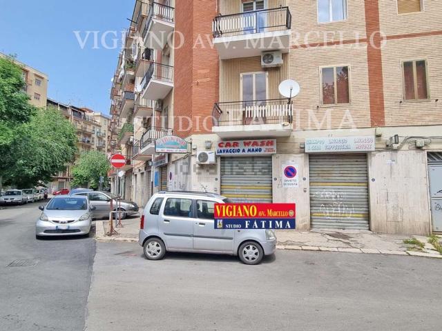 Locale in vendita di 113 m² in Via dell&apos Immacolata, 35
