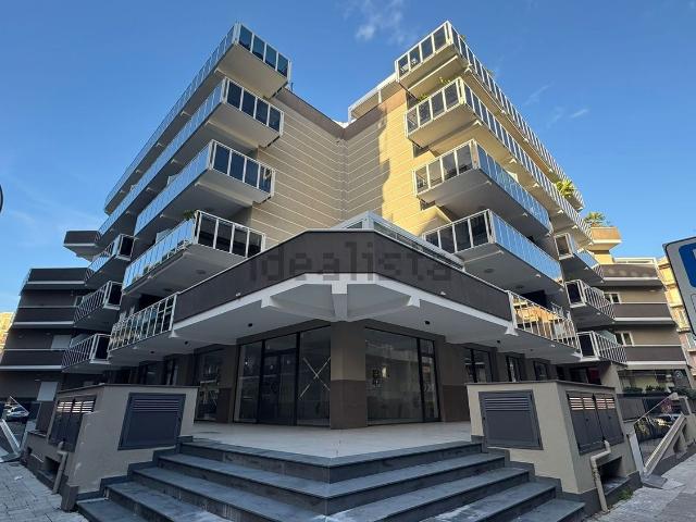 Locale in vendita di 113 m² in Via Ettore Celi