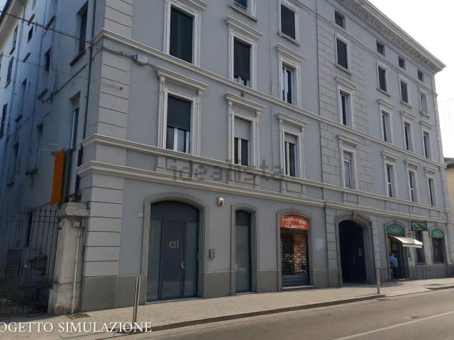 Locale in vendita di 114 m² in Via Corsica