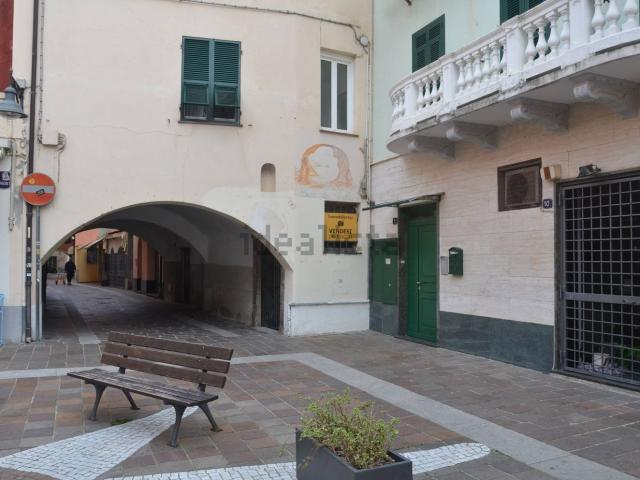 Locale in vendita di 114 m² in Via Giuseppe Mazzini