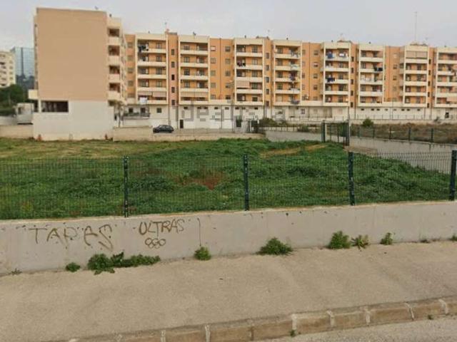 Locale in vendita di 114 m² in Viale della Liberazione, 82
