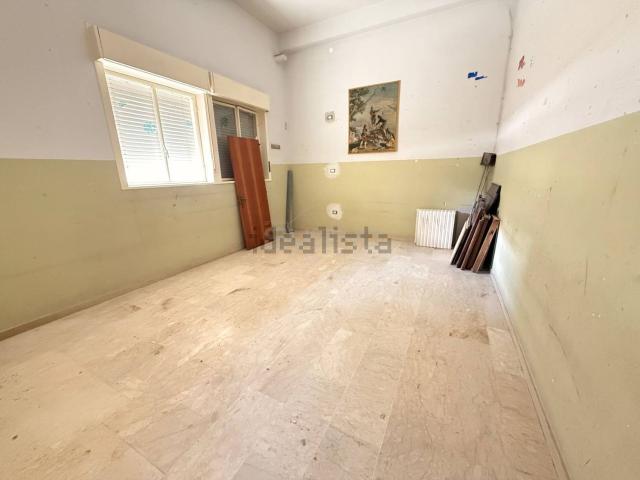 Locale in vendita di 115 m² in Via Alcibiade