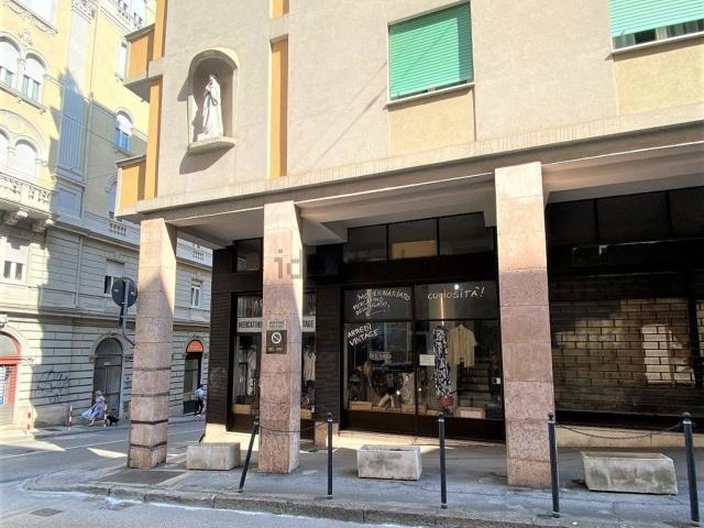 Locale in vendita di 115 m² in Via Francesco Crispi, 46