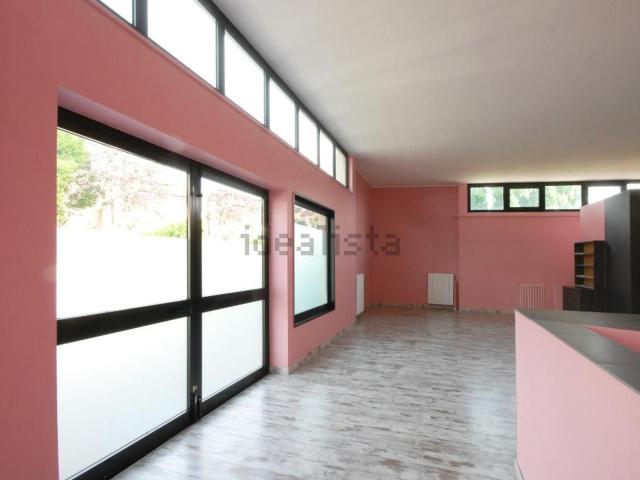 Locale in vendita di 115 m² in Via Luciano Manara, 67