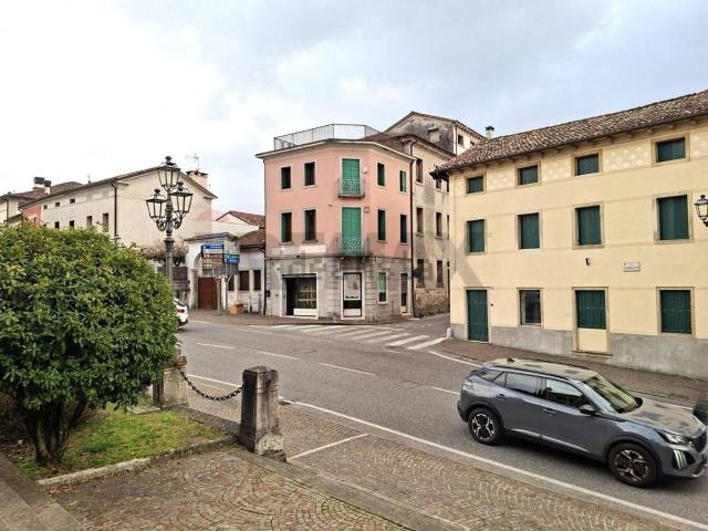 Locale in vendita di 115 m² in Piazza Liberta&apos , 1