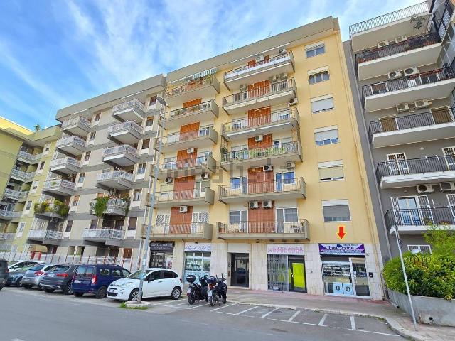 Locale in vendita di 116 m² in Via Camillo Rosalba, 18