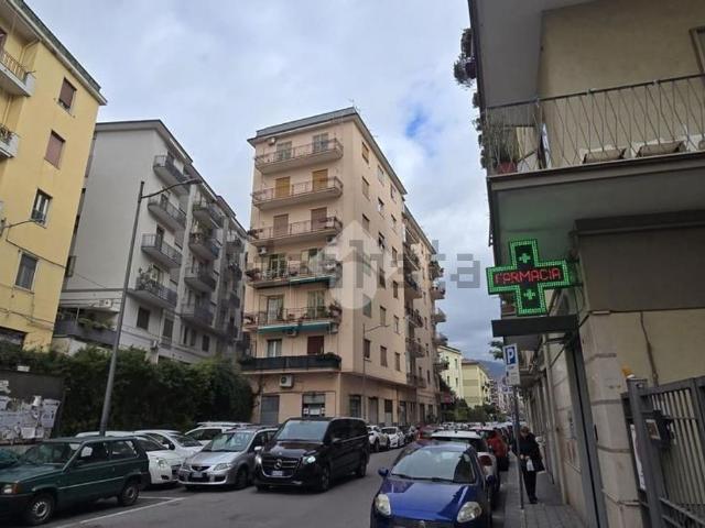 Locale in vendita di 116 m² in Via Antonio Manganario, 1