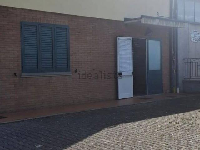 Locale in vendita di 116 m² in Via Karl Marx, 11