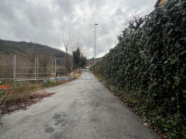 Locale in vendita di 116 m² in Via Vittorio Veneto