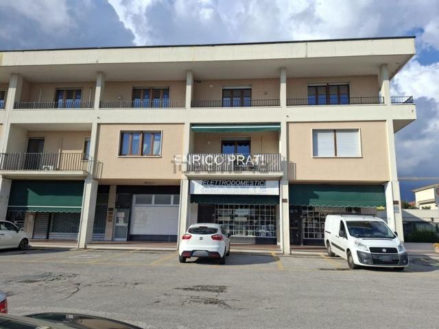 Locale in vendita di 116 m² in Viale Armando Diaz, 32