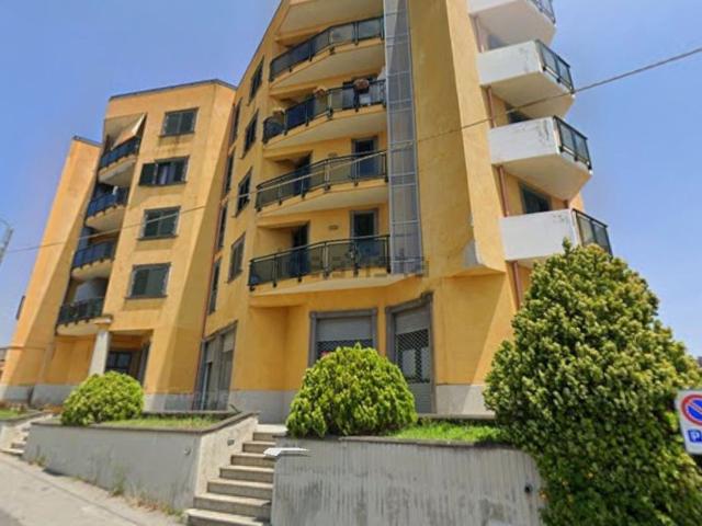 Locale in vendita di 116 m² in Viale Barlaam da Seminara