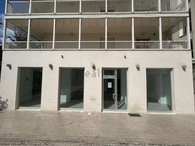 Locale in vendita di 118 m² in Via Camillo Benso Conte di Cavour, 4