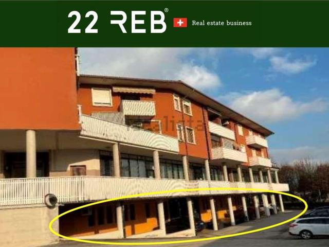 Locale in vendita di 1198 m² in Via Dottore Pietro Ragazzoni