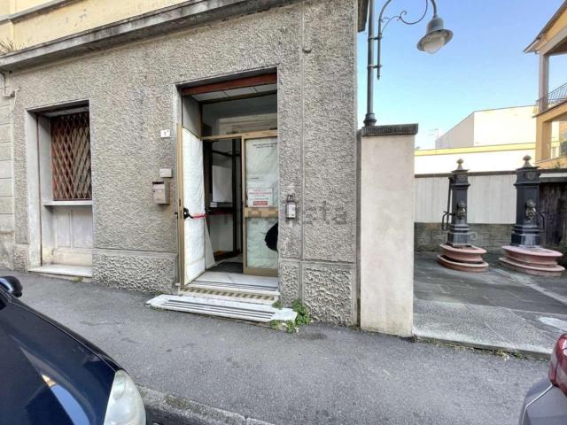 Locale in vendita di 119 m² in Via Giacomo Matteotti