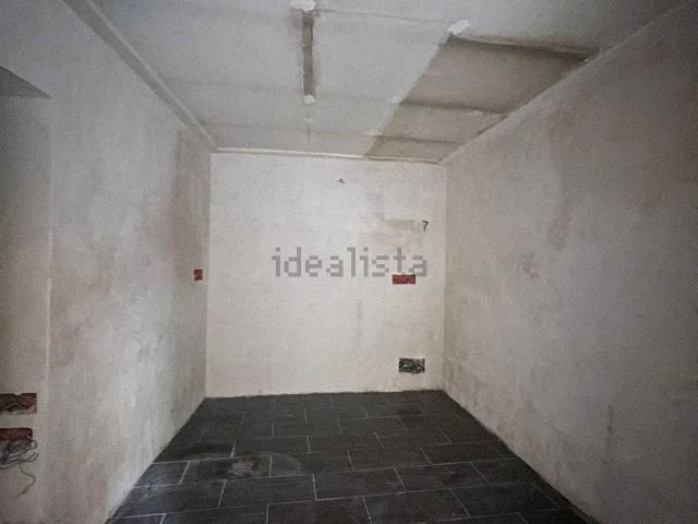 Locale in vendita di 11 m² in Vicolo Guaiferio