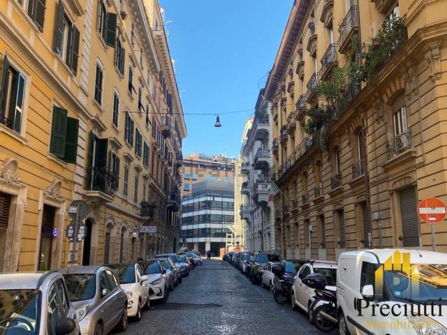 Locale in vendita di 11 m² in Via Giovanni Pierluigi da Palestrina, 48