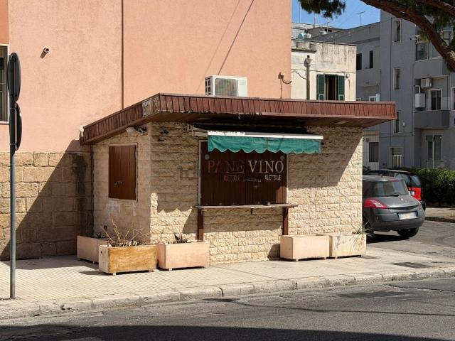 Locale in vendita di 11 m² in Via Sicilia, 24