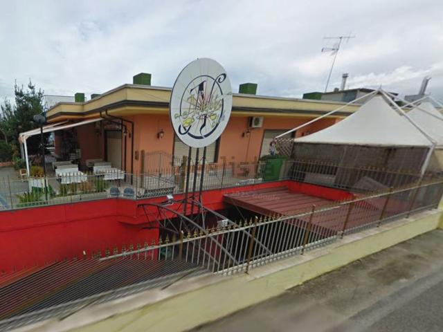 Locale in vendita di 1200 m² in Via Cesine