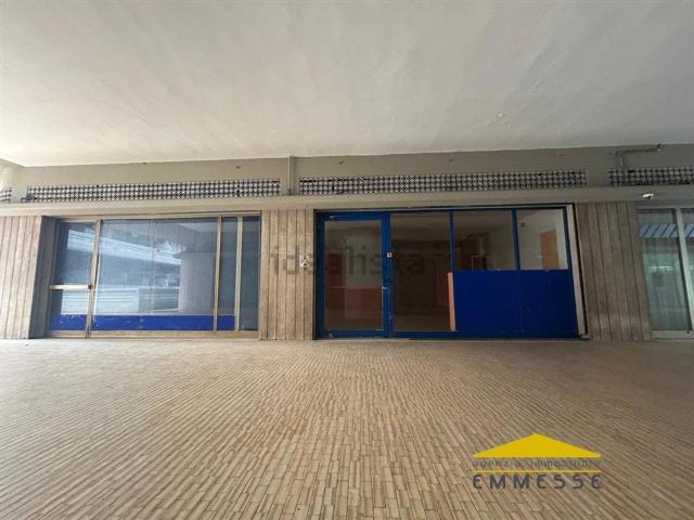 Locale in vendita di 120 m² in Viale XX Settembre, 250