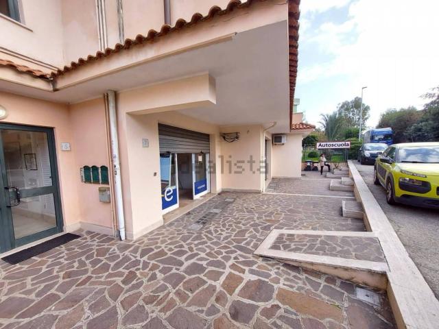 Locale in vendita di 120 m² in Via Alessandro Minuziano
