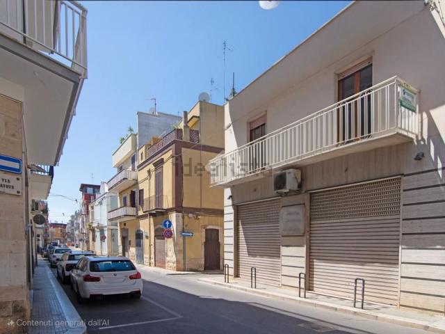 Locale in vendita di 120 m² in Via Bonservizi, 8